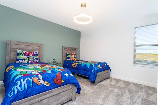 Building Photo - 9202 Sommerset Hills Dr
