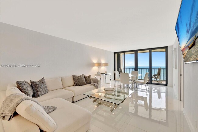 Building Photo - 9650 S Ocean Dr