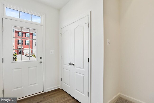 Building Photo - 230 Clifton Mnr