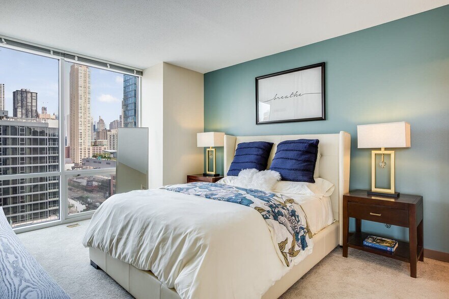 large bedroom - 316 W Erie St