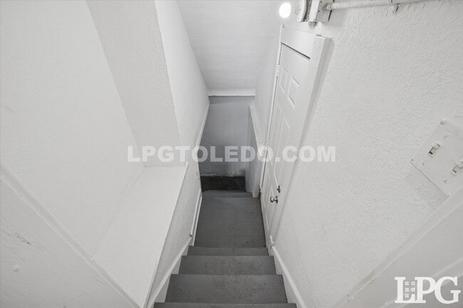 Building Photo - 1012 Idaho St