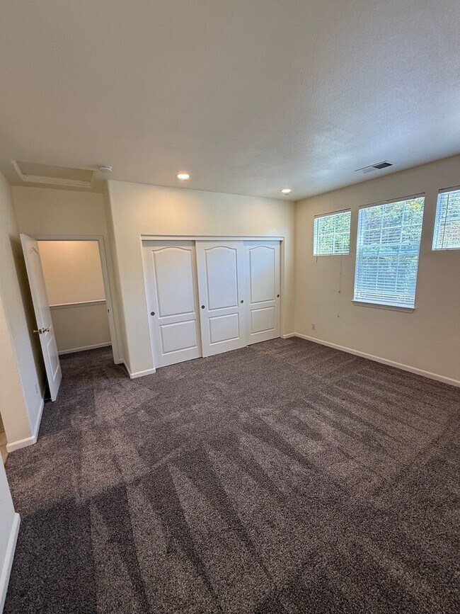 Building Photo - Three Bedroom/ 3 Bathroom Home for Rent in Rincon Valley!!!