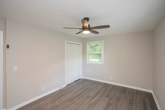 Building Photo - Brentwood Oasis: 3 Bed, 2 Bath Home on 5+ ...