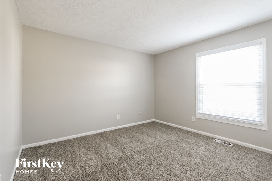 Building Photo - 8141 Warbler Way