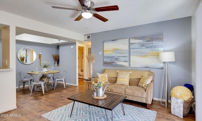 Building Photo - 4101 W Union Hills Dr