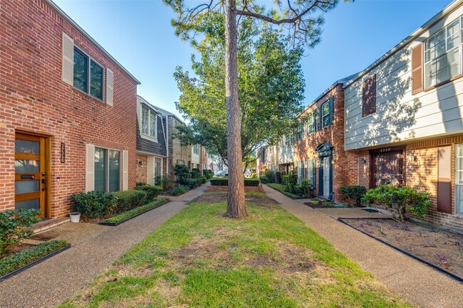 Building Photo - 6339 Briar Rose Dr
