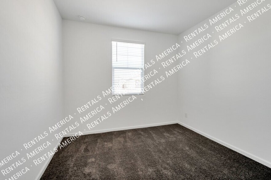 Building Photo - 3489 E Ridley Rd