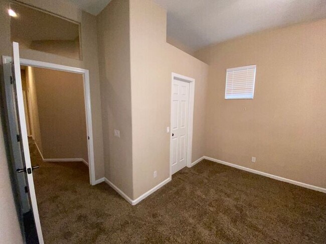 Building Photo - Near Disc Drive - Sparks Single Story 3 Bedroom House