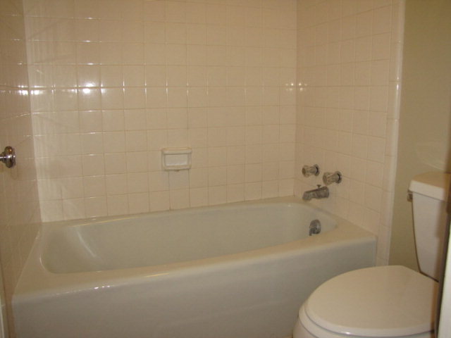 Building Photo - 2515 Pheasant Dr