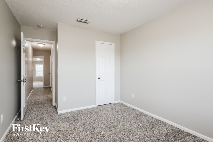 Building Photo - 1240 Loquat Ct