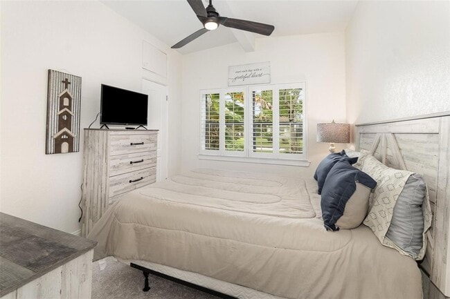 Building Photo - 2721 E Marks St