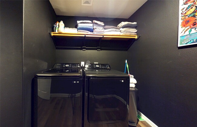 Building Photo - 14526 Chasing Bend Dr