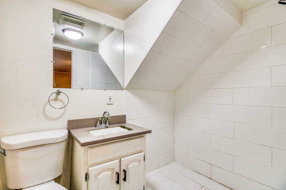 Building Photo - 3988 Burningham Dr