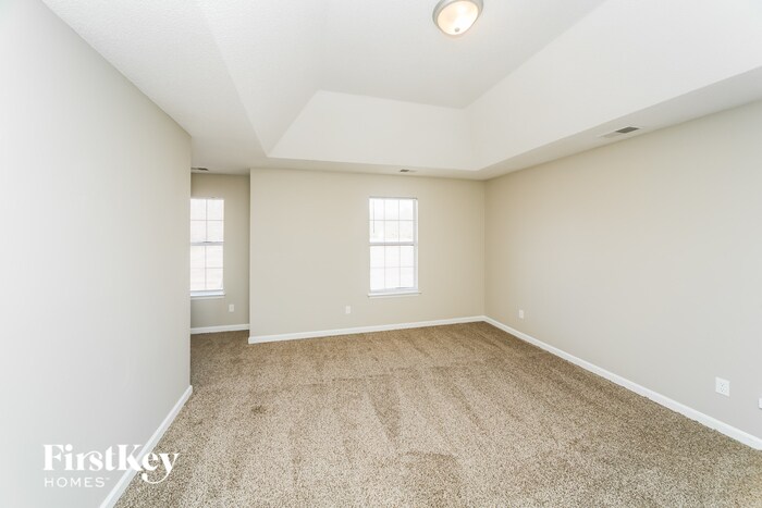 Building Photo - 4657 Lindawood Ln