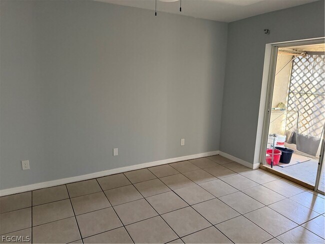 Building Photo - 4928 Leonard Blvd S