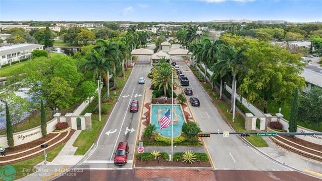 Building Photo - 4701 Martinique Dr
