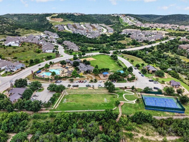 Building Photo - 6312 Empresa Dr