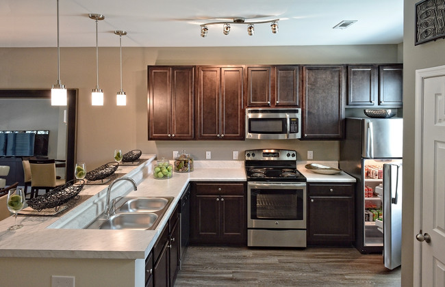 Kitchen - Oldfield Mews Apartments and Townhomes