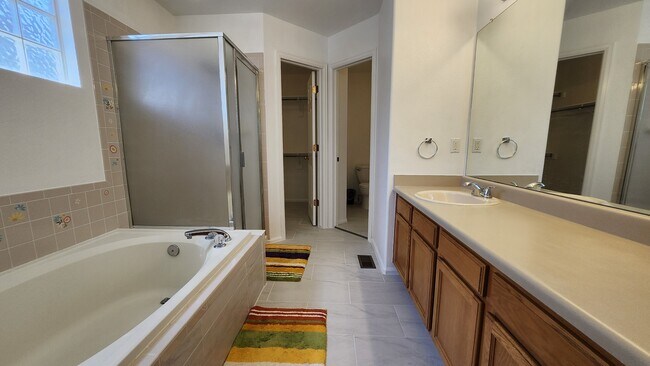 Building Photo - 1405 Mulberry Ln