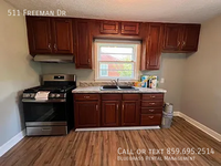 Building Photo - 511 Freeman Dr
