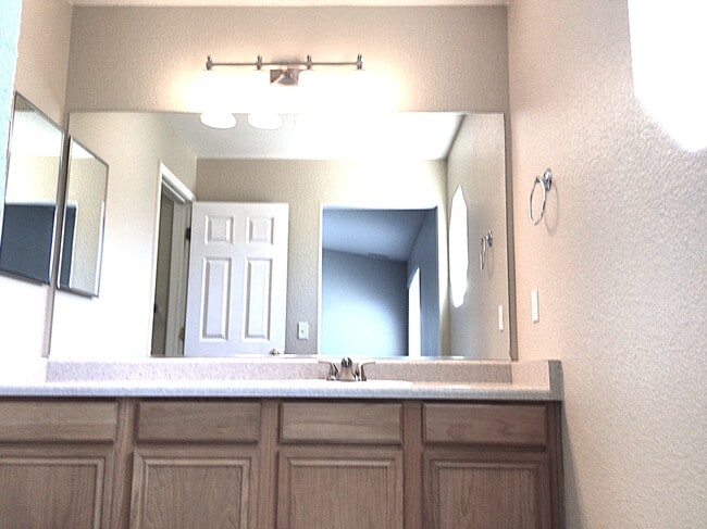 Building Photo - 17641 Papa Bear Ct