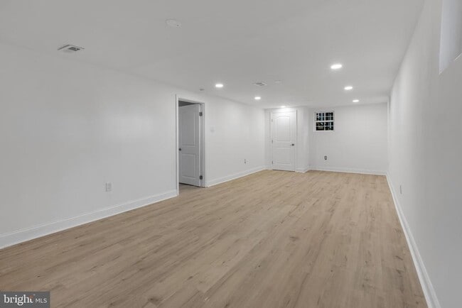 Building Photo - 3284 Annandale Rd