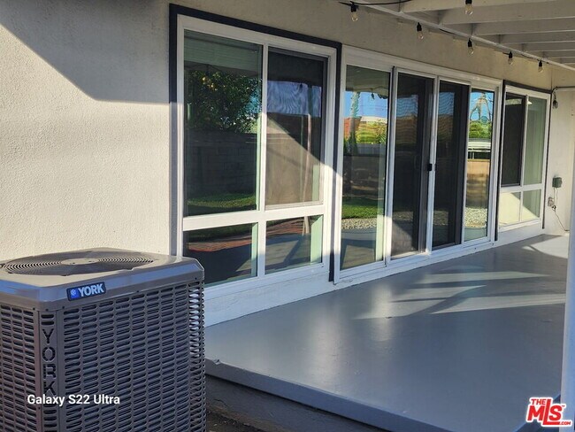 Building Photo - 15624 Gaymont Dr