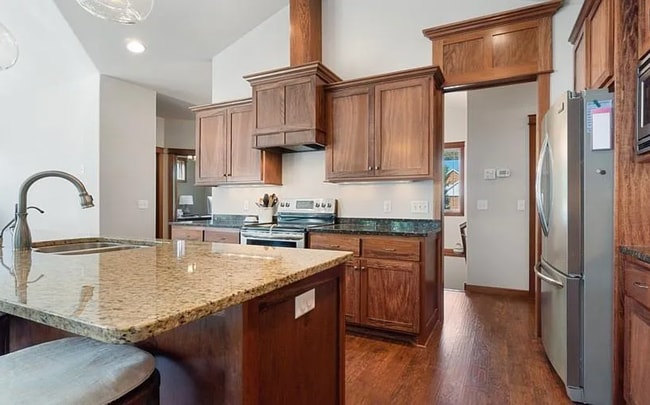 Building Photo - 944 Cove Ct NW