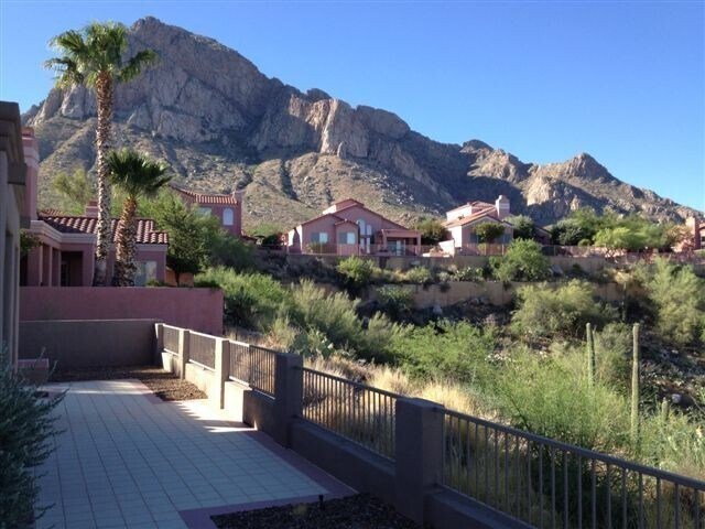 Building Photo - Gated Community at La Reserve Oro Valley_ ...