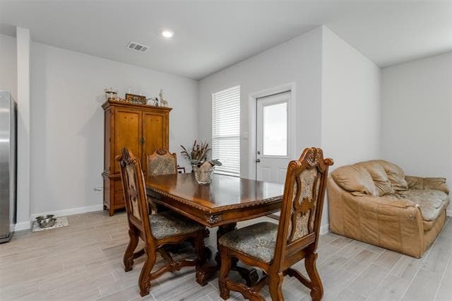 Building Photo - 960 Traction Trl