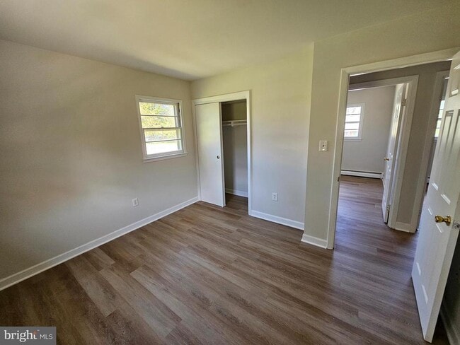 Building Photo - 14236 Caroline St