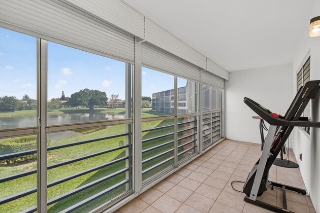 Building Photo - 2015 Cornwall A