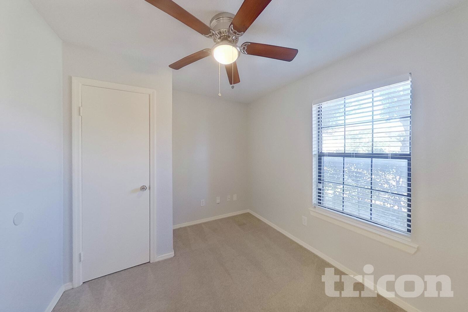 Building Photo - 161 Hunter Dr