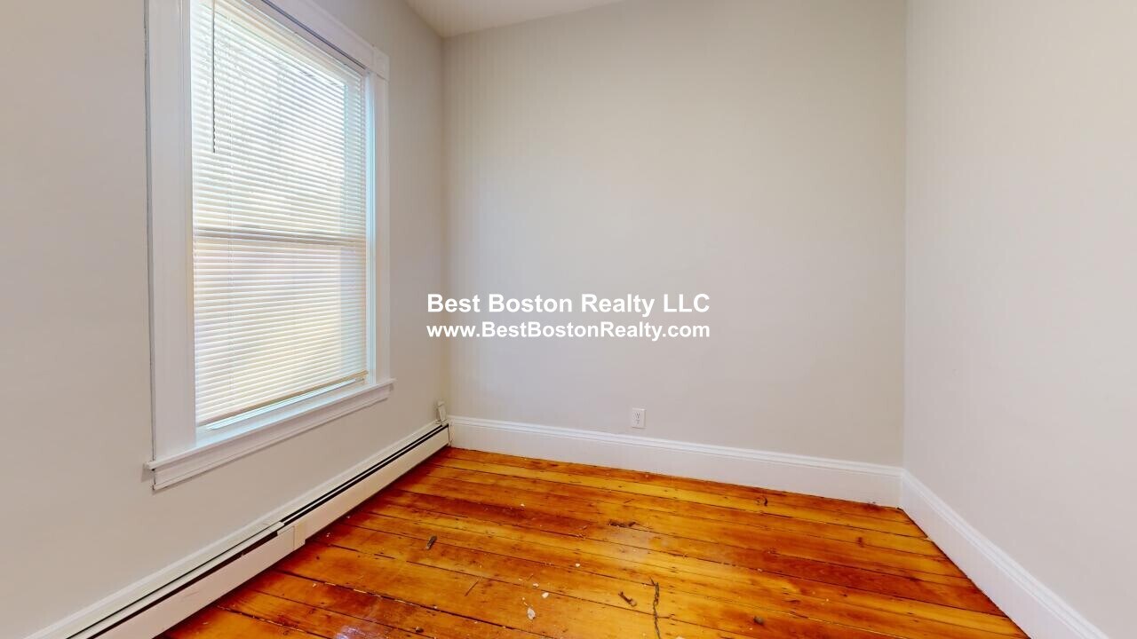 Building Photo - 309 Hurley St