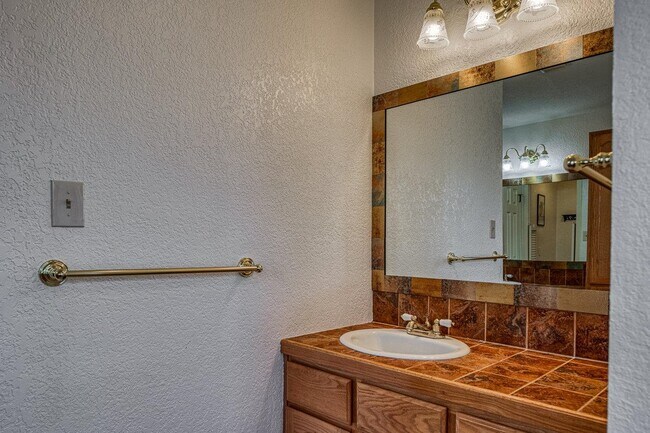 Building Photo - 227 Foster Cir