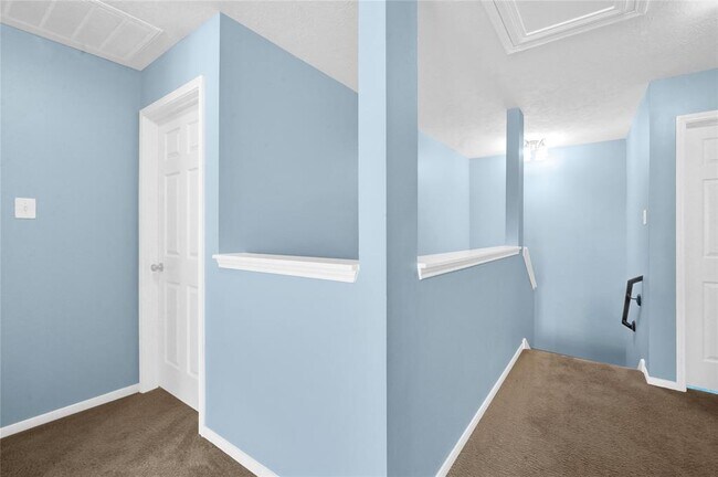 Building Photo - 4406 Park Trail Ln