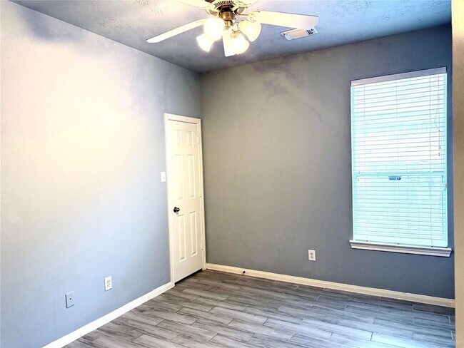 Building Photo - 7307 Slippery Elm Ln