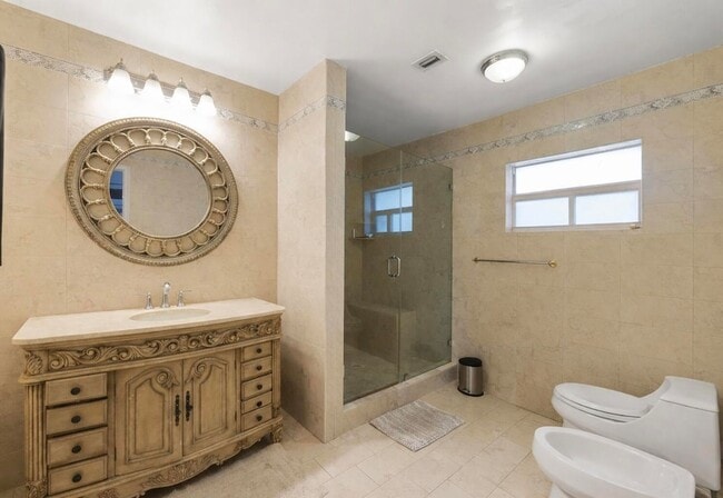 Building Photo - 5701 SW 136th St