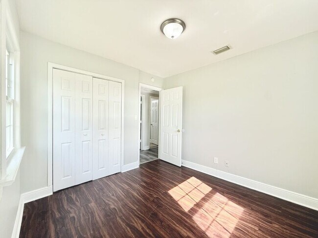 Building Photo - 5506 Staley Dr