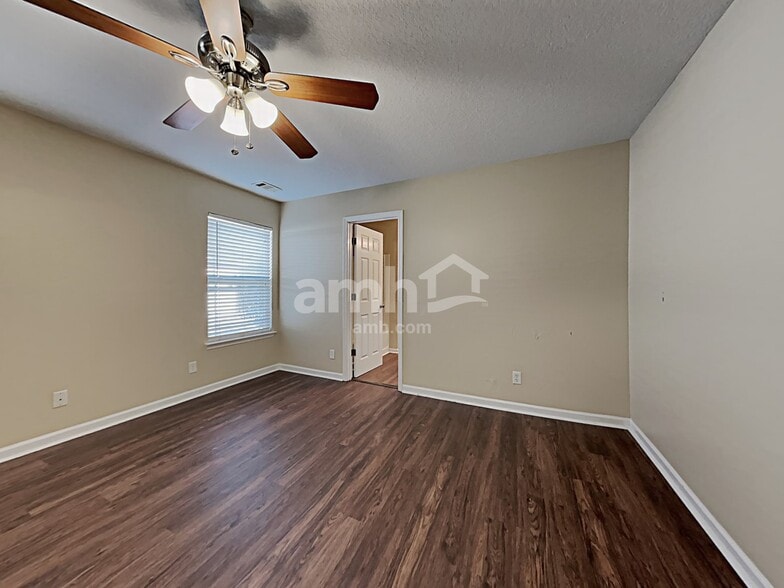 Building Photo - 171 Fox Glen Ct