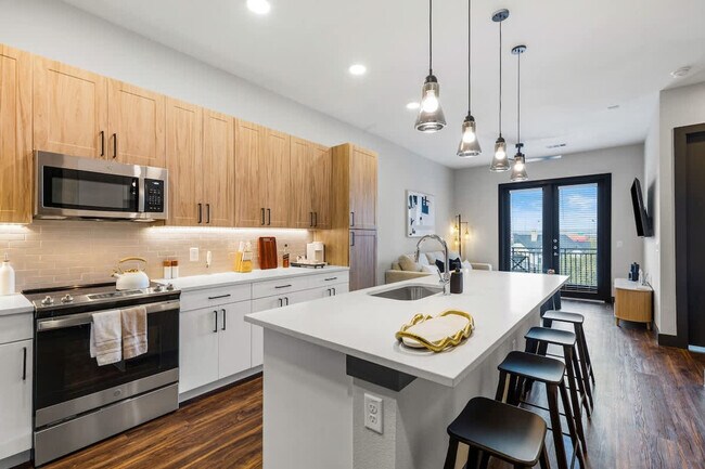 Building Photo - 9127 Research Blvd