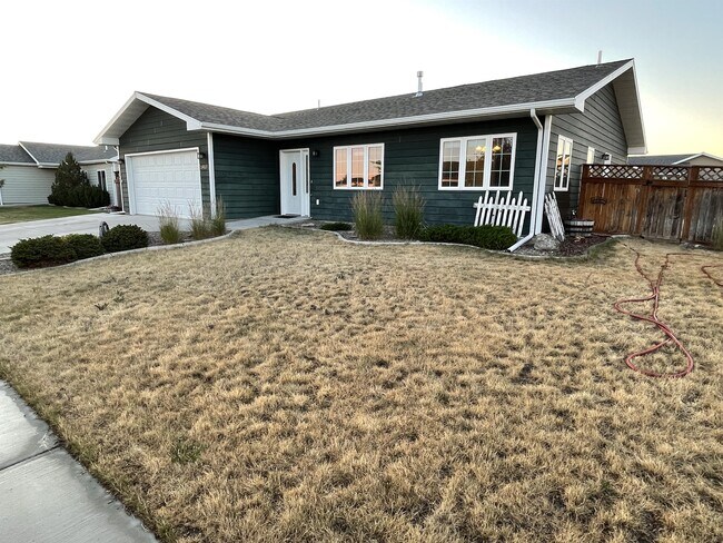 Building Photo - 1413 29th Ave S