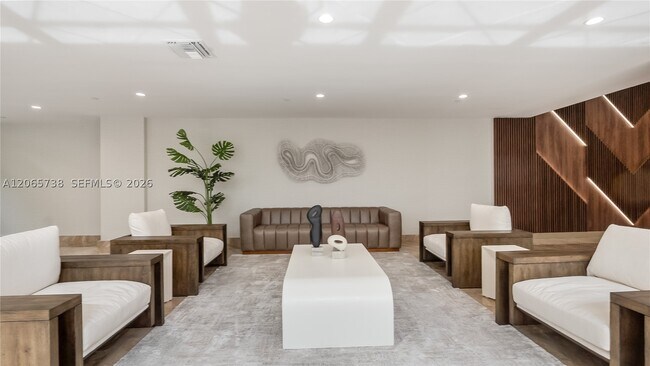 Building Photo - 1370 S Ocean Blvd
