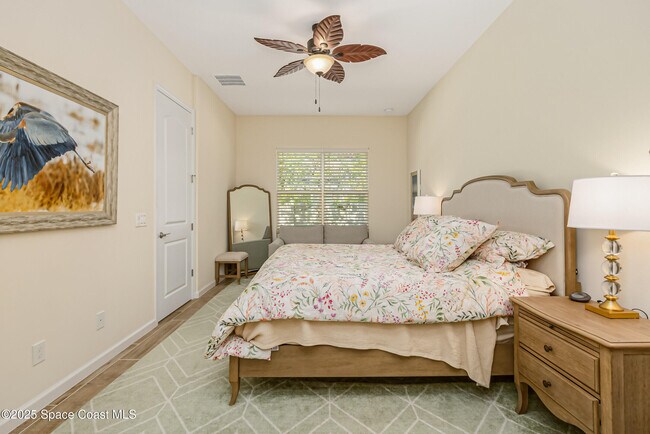 Building Photo - 724 Carlsbad Dr