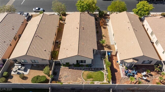 Building Photo - 9590 Bandera Creek Ave