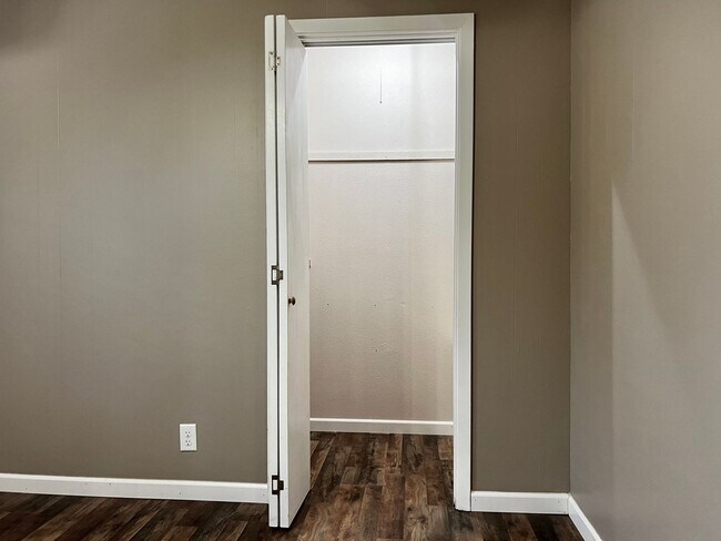 Building Photo - 895 Marion Anderson Rd