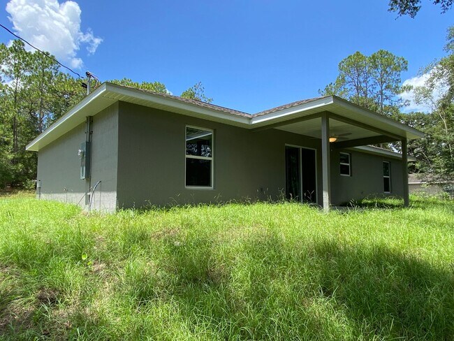 Building Photo - Beautiful home in Citrus Springs.