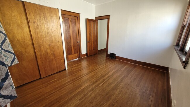 Building Photo - 806.1