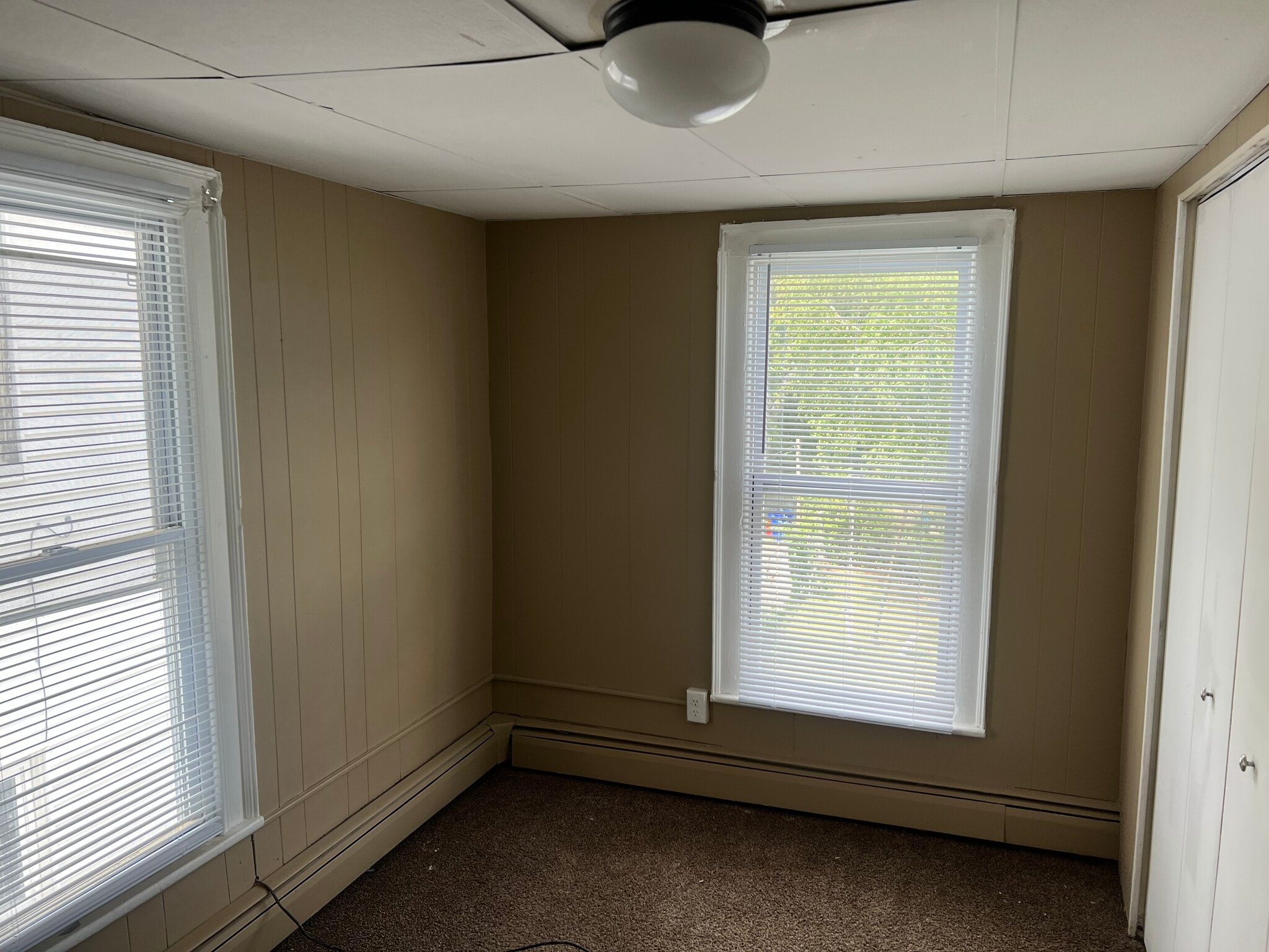 Bedroom - 121 Larch St