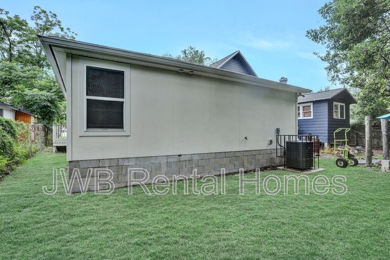 Building Photo - 331 Stockton St